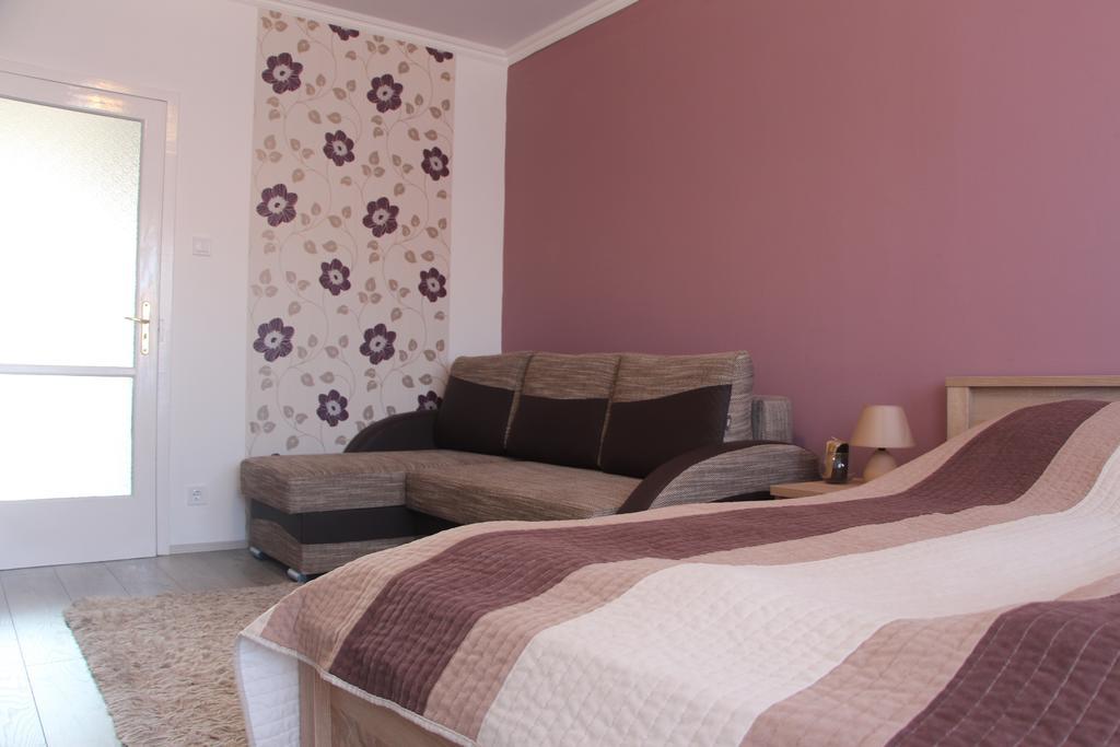 Verona Apartman Szeged Eksteriør billede