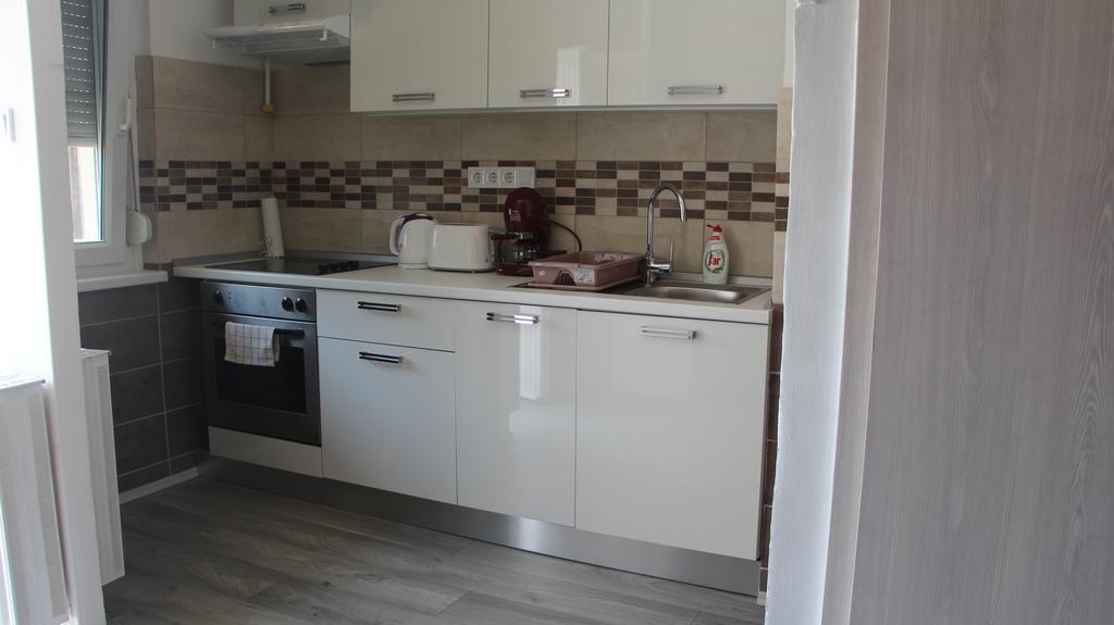 Verona Apartman Szeged Eksteriør billede
