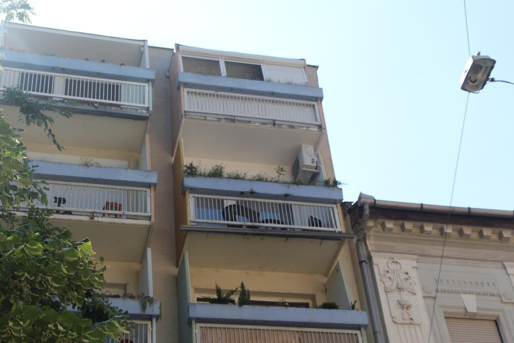Verona Apartman Szeged Eksteriør billede